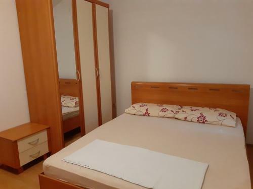 Apartment Zdene - 300 M From Sea