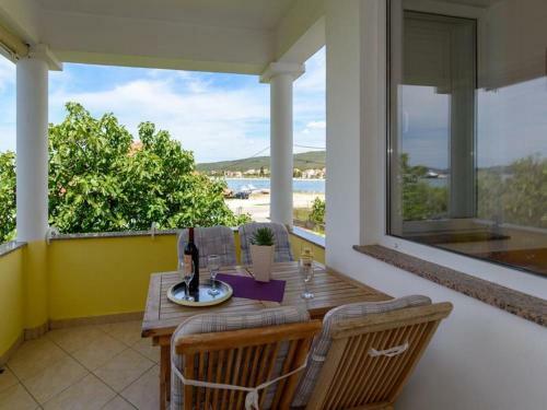 Alluring Apartment In Suko?an Near Sea