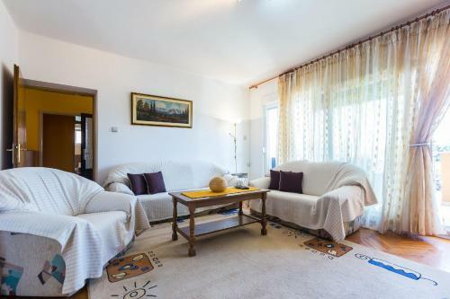 Oleander Apartment
