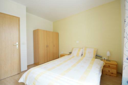 Apartamento Holiday Home 193470