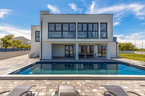 Villa Nin