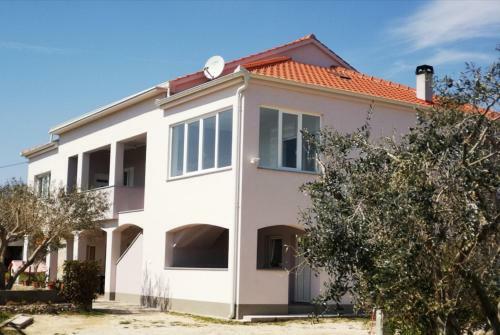 Apartment In Nin With Terrace, Air Condition, Wifi (4732-2)