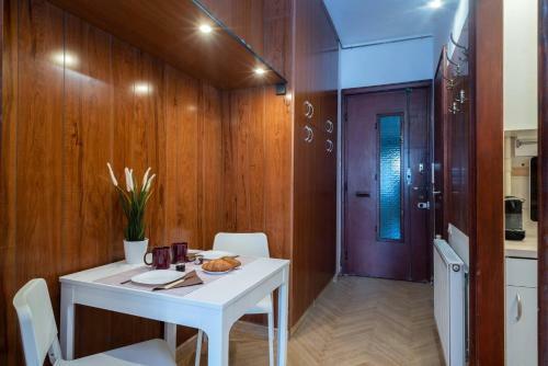 Convenient Apartment In The Heart Of Downtown