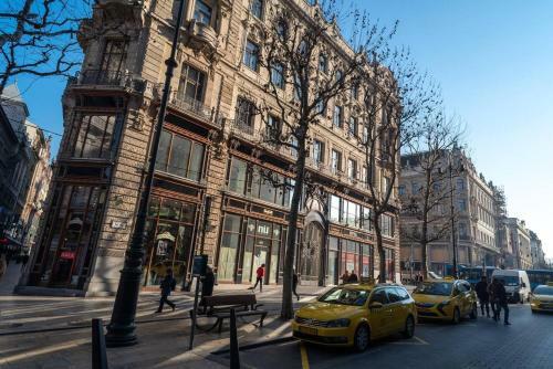 Convenient Apartment In The Heart Of Downtown