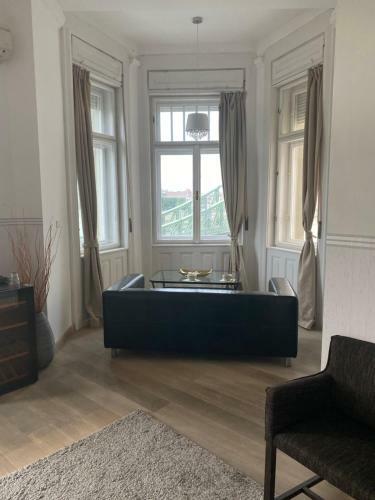 Bed & Breakfast Butterfly Home Danube
