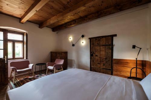 Hotel Almalomb Apartman