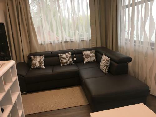 Hostal Calypso Lakeside Rooms & Lux Apartments