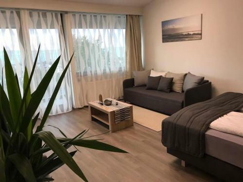 Hostal Calypso Lakeside Rooms & Lux Apartments