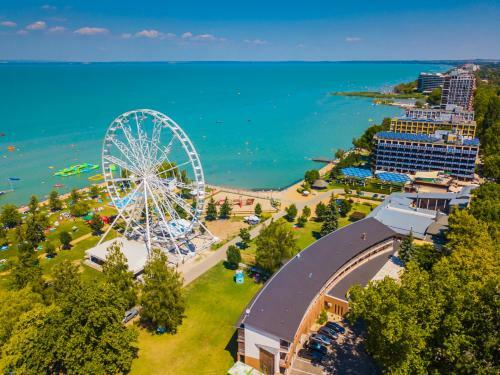 Holiday Hotel Si�fok