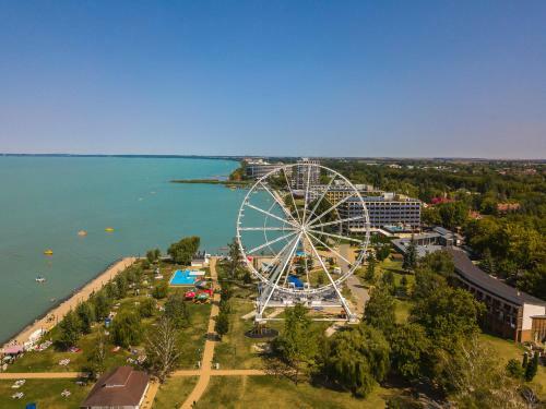 Holiday Hotel Si�fok