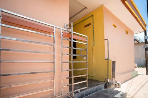 Hotel Oyo Life 3121 Zivana Kost