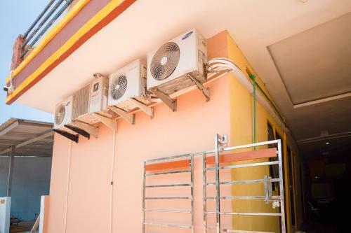 Hotel Oyo Life 3121 Zivana Kost
