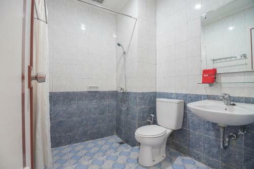 Hotel Reddoorz Near Setrasari Mall 2