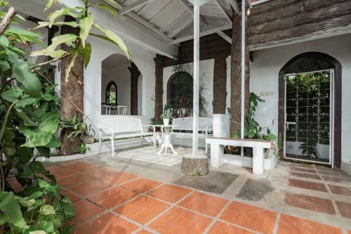 Hotel Lembur Kiwari