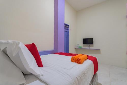 Hotel Reddoorz Near Trans Studio Bandung 3