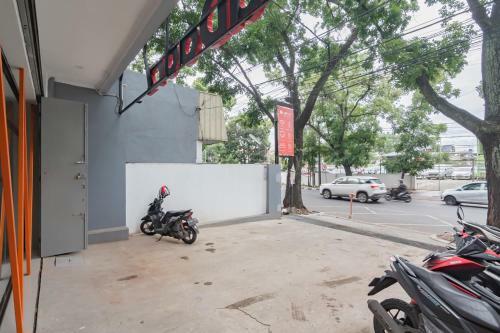 Hotel Reddoorz Plus @ Karapitan Street