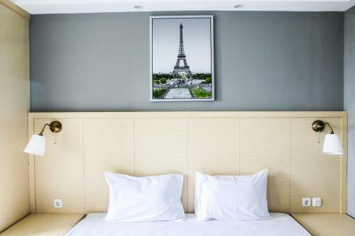 Brand New Studio The Oasis Apartment By Travelio