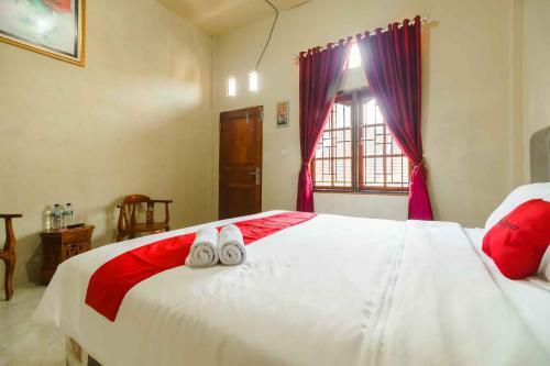 Hostal Reddoorz Near Bukit Kubu Berastagi