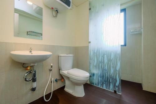 Modern Design 3br At Meikarta Apartment By Travelio