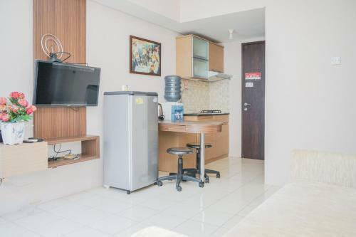 Modern Comfy 2br Serpong Greenview Apartment By Travelio