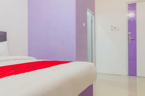 Hostal Reddoorz Plus @ Tuparev Cirebon 2