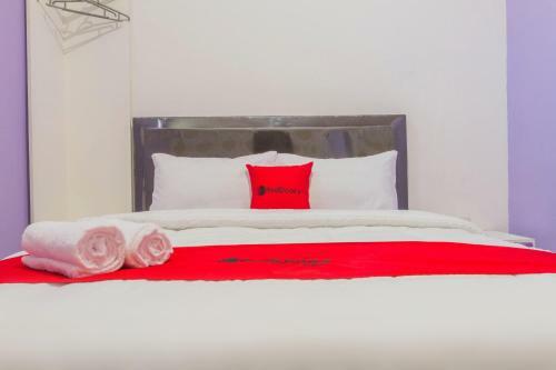 Hostal Reddoorz Plus @ Tuparev Cirebon 2