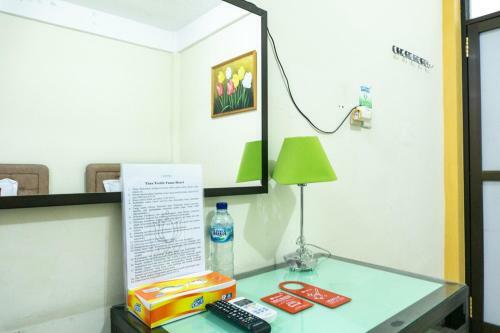 Hostal Reddoorz @ Gatot Subroto Ende