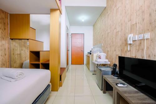 Comfy And Trendy Studio At Dave Apartment By Travelio