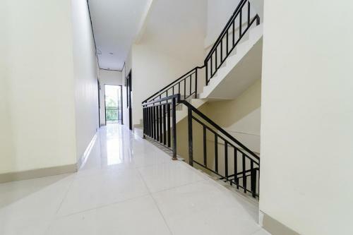 Hostal Koolkost Near Universitas Tarumanegara