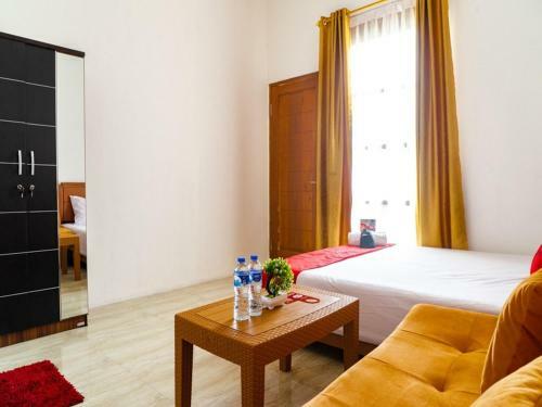 Hostal Reddoorz Near Cipinang Indah Mall