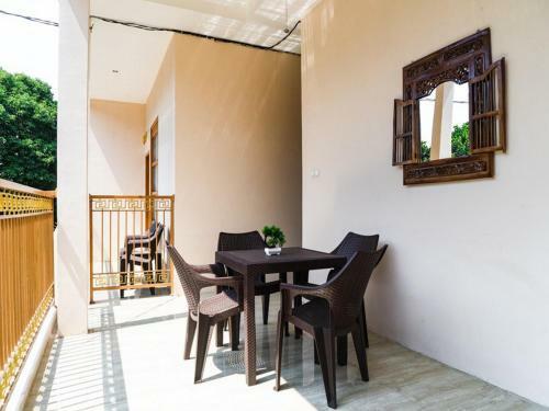 Hostal Reddoorz Near Cipinang Indah Mall