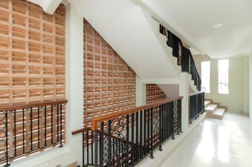 Hostal Reddoorz Premium Near Ragunan Zoo 2