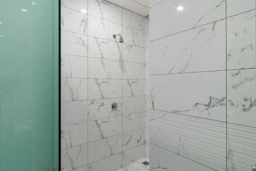 Hotel Reddoorz Plus Near Senayan City