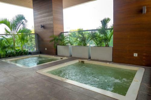 Monas View Studio Apartment At Capitol Suites By Travelio