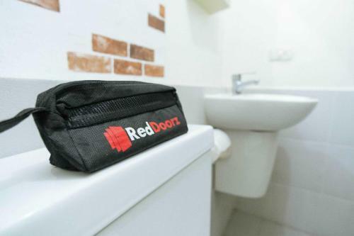 Hostal Reddoorz @ Bandengan Jakarta