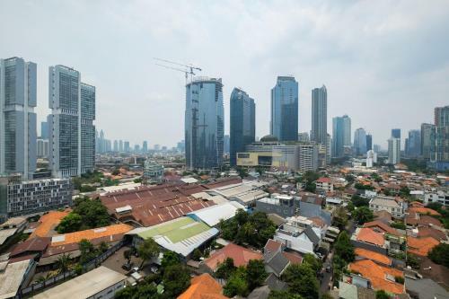 Cozy Studio At Tamansari Semanggi Apartment By Travelio