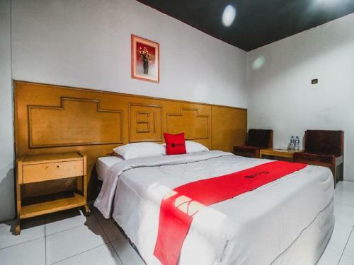 Hostal Reddoorz Plus Near Rscm Jakarta