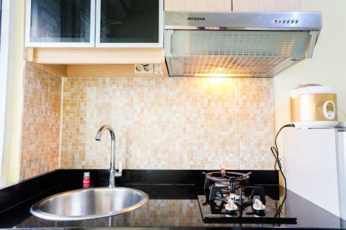 Minimalist Studio Green Pramuka Apartment