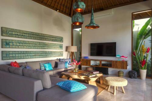 Luxury 4 Bedroom Villa With Private Pool, Bali Villa 2043