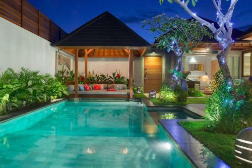 Luxury 4 Bedroom Villa With Private Pool, Bali Villa 2043