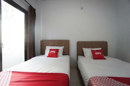 Hotel Oyo 2566 Putri Kesia Rooms