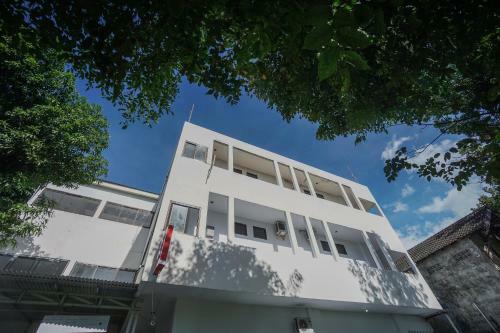 Hotel Oyo 2566 Putri Kesia Rooms