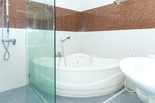Hostal Reddoorz Premium @ Sea Residence Manado