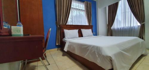 Hostal Serena Anggrek Hotel