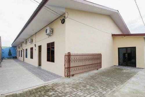 Hostal Sky Residence Cengkeh