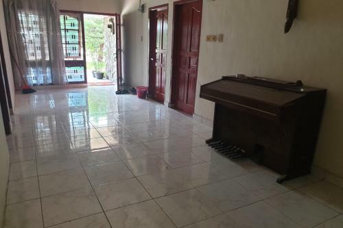 Hotel Oyo Life 2604 Elicia Kost