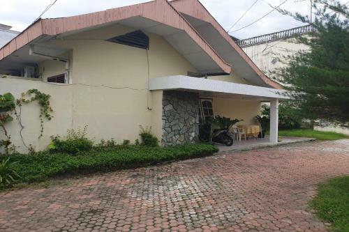 Hotel Oyo Life 2604 Elicia Kost