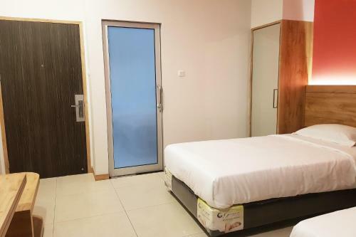 Hotel Oyo 90015 Platinum Guest House