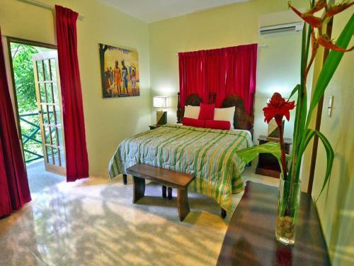 Hotel Bay View Eco Resort & Spa