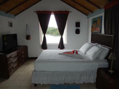 Hotel Moon San Villa At The Blue Lagoon